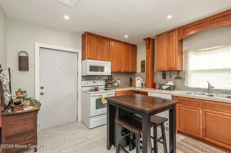 2283 Kentucky Avenue Mims FL 32754