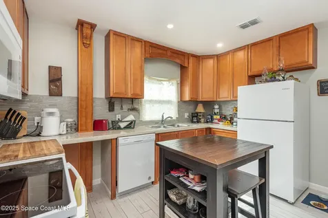 2283 Kentucky Avenue Mims FL 32754
