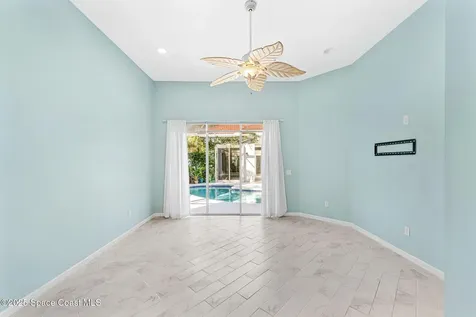 941 Island Club Square Vero Beach FL 32963