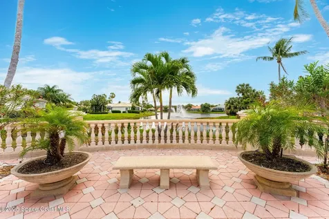 941 Island Club Square Vero Beach FL 32963