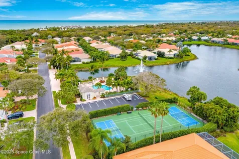 941 Island Club Square Vero Beach FL 32963