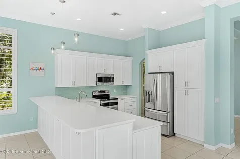 941 Island Club Square Vero Beach FL 32963
