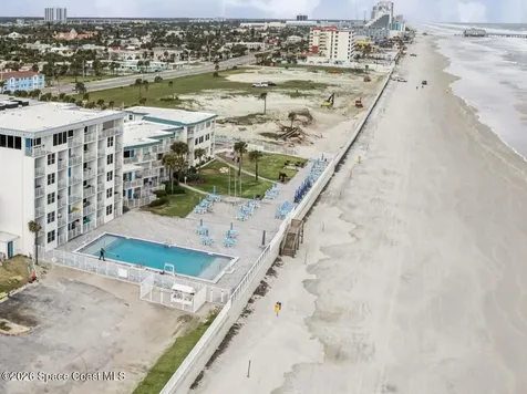 935 S Atlantic Avenue Daytona Beach FL 32118