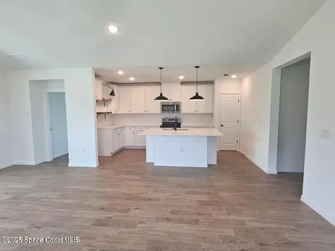 693 Eldron Boulevard SE Palm Bay FL 32909
