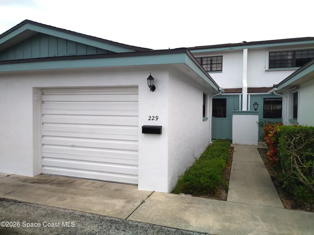 229 Kingsway Satellite Beach FL 32937
