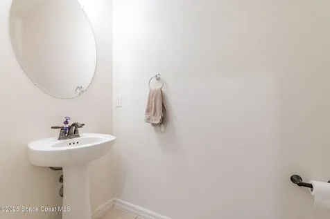352 Gordon Road NW Palm Bay FL 32907