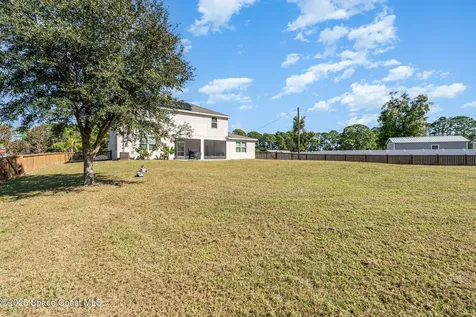 352 Gordon Road NW Palm Bay FL 32907