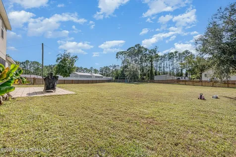 352 Gordon Road NW Palm Bay FL 32907