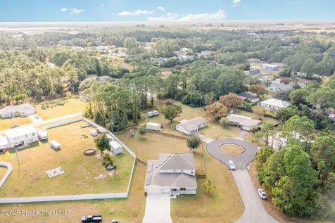 352 Gordon Road NW Palm Bay FL 32907
