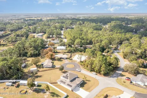 352 Gordon Road NW Palm Bay FL 32907