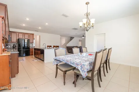 352 Gordon Road NW Palm Bay FL 32907
