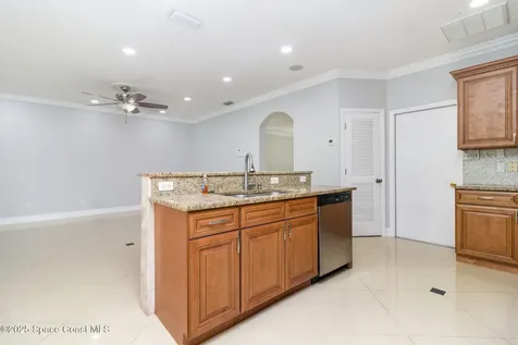 2893 Glasbern Circle Melbourne FL 32904