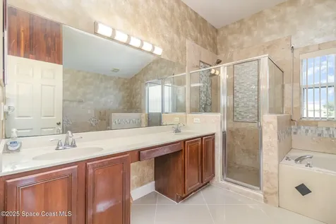 2893 Glasbern Circle Melbourne FL 32904