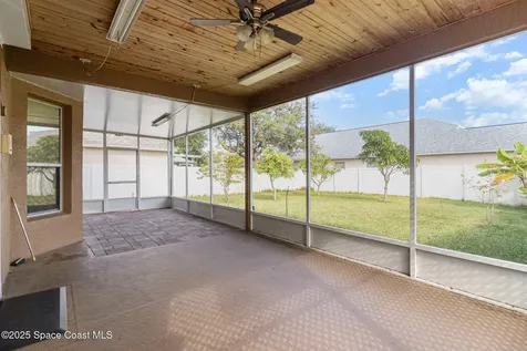 2893 Glasbern Circle Melbourne FL 32904