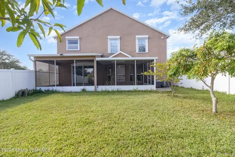 2893 Glasbern Circle Melbourne FL 32904