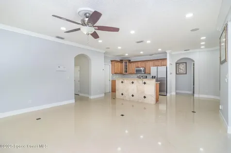 2893 Glasbern Circle Melbourne FL 32904