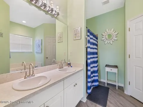 221 Briarcliff Circle Sebastian FL 32958