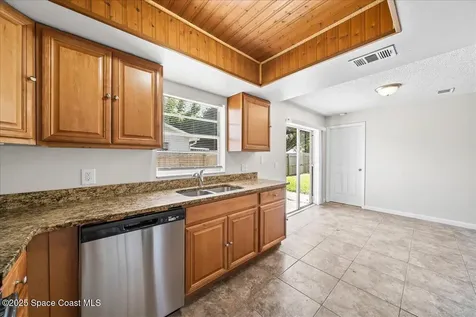 2212 Spring Circle Cocoa FL 32926