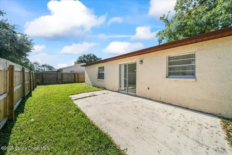 2212 Spring Circle Cocoa FL 32926