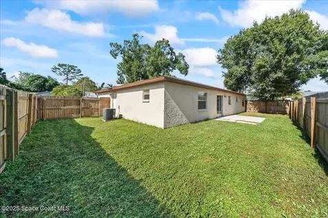 2212 Spring Circle Cocoa FL 32926