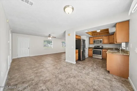 2212 Spring Circle Cocoa FL 32926