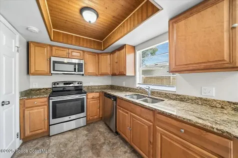 2212 Spring Circle Cocoa FL 32926