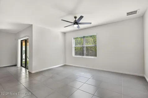 5307 Entertainment Way Fort Pierce FL 34947