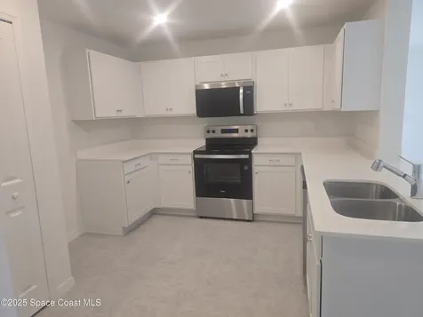 961 SW Richmond Circle SW Palm Bay FL 32908