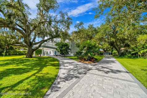 875 N Indian River Drive Cocoa FL 32922