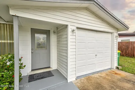 813 7th Street Merritt Island FL 32953