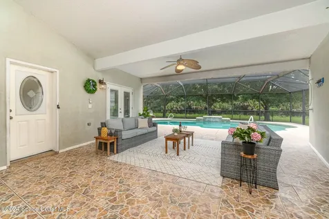 2885 Foxglove Avenue SW Palm Bay FL 32908