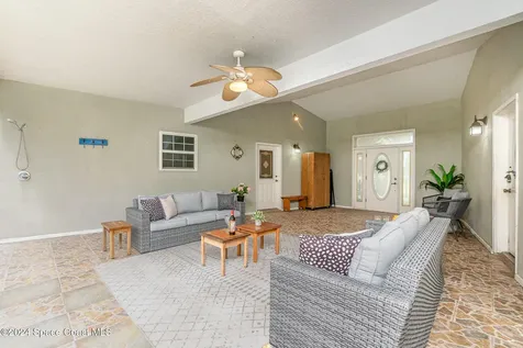 2885 Foxglove Avenue SW Palm Bay FL 32908