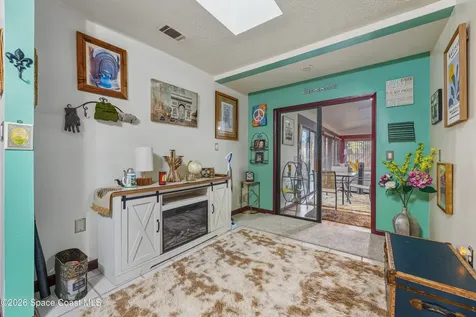 951 Pembroke Avenue NE Palm Bay FL 32907