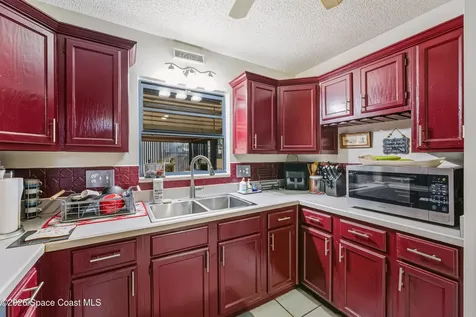 951 Pembroke Avenue NE Palm Bay FL 32907