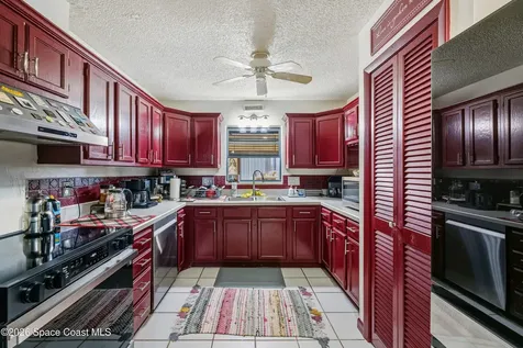 951 Pembroke Avenue NE Palm Bay FL 32907