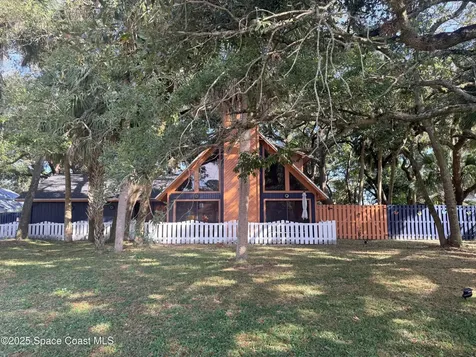 951 Pembroke Avenue NE Palm Bay FL 32907