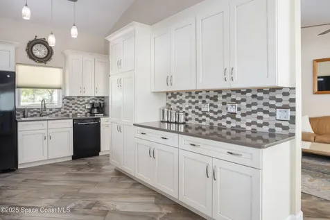 33 W Melbourne Avenue Melbourne FL 32901