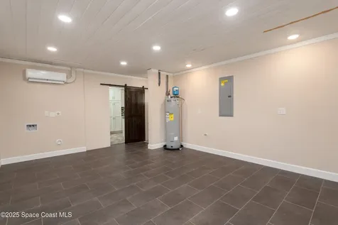 33 W Melbourne Avenue Melbourne FL 32901