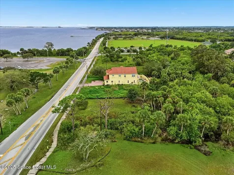 2513 N Banana River Drive Merritt Island FL 32952