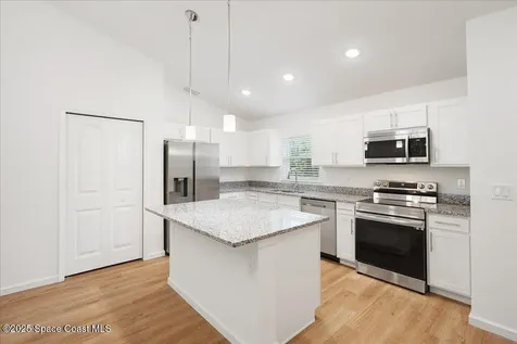 274 Cactus Street SE Palm Bay FL 32909