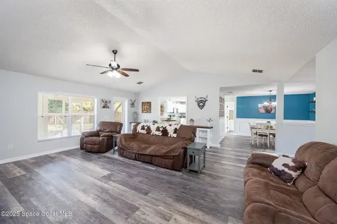 3291 Fitzpatrick Avenue SW Palm Bay FL 32908