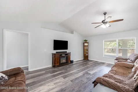3291 Fitzpatrick Avenue SW Palm Bay FL 32908