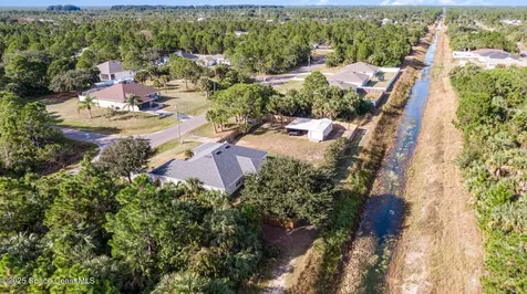 3291 Fitzpatrick Avenue SW Palm Bay FL 32908