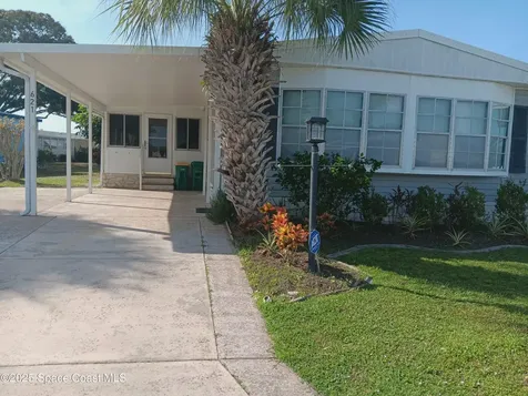 621 Hyacinth Circle E Barefoot Bay FL 32976