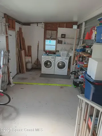 621 Hyacinth Circle E Barefoot Bay FL 32976