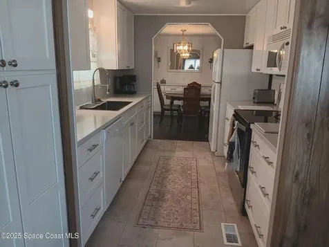 621 Hyacinth Circle E Barefoot Bay FL 32976