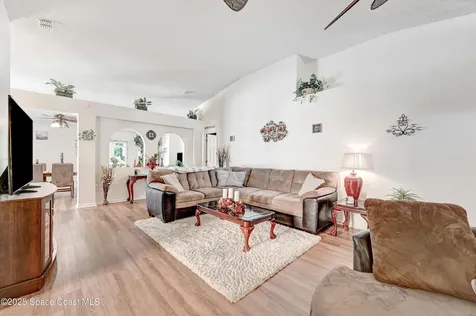 1652 La Maderia Drive SW Palm Bay FL 32908