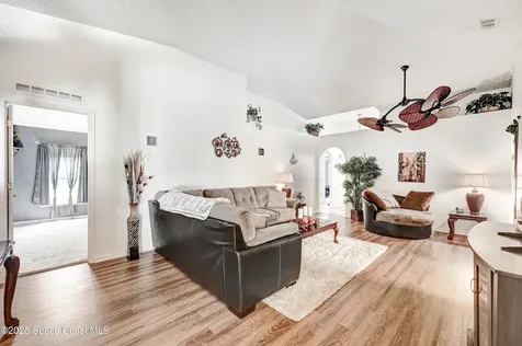 1652 La Maderia Drive SW Palm Bay FL 32908