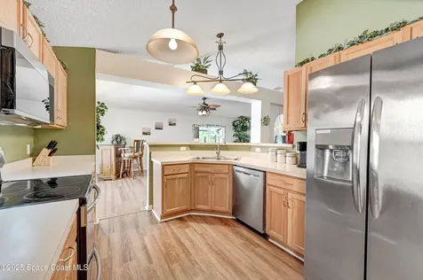 1652 La Maderia Drive SW Palm Bay FL 32908