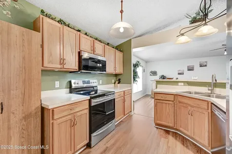 1652 La Maderia Drive SW Palm Bay FL 32908